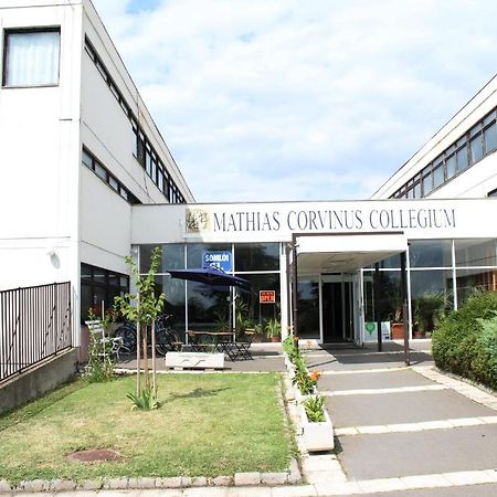 Mathias Hostel Budapest Exterior photo