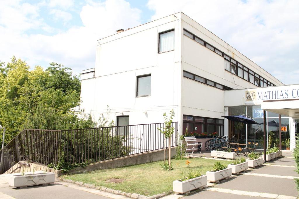Mathias Hostel Budapest Exterior photo
